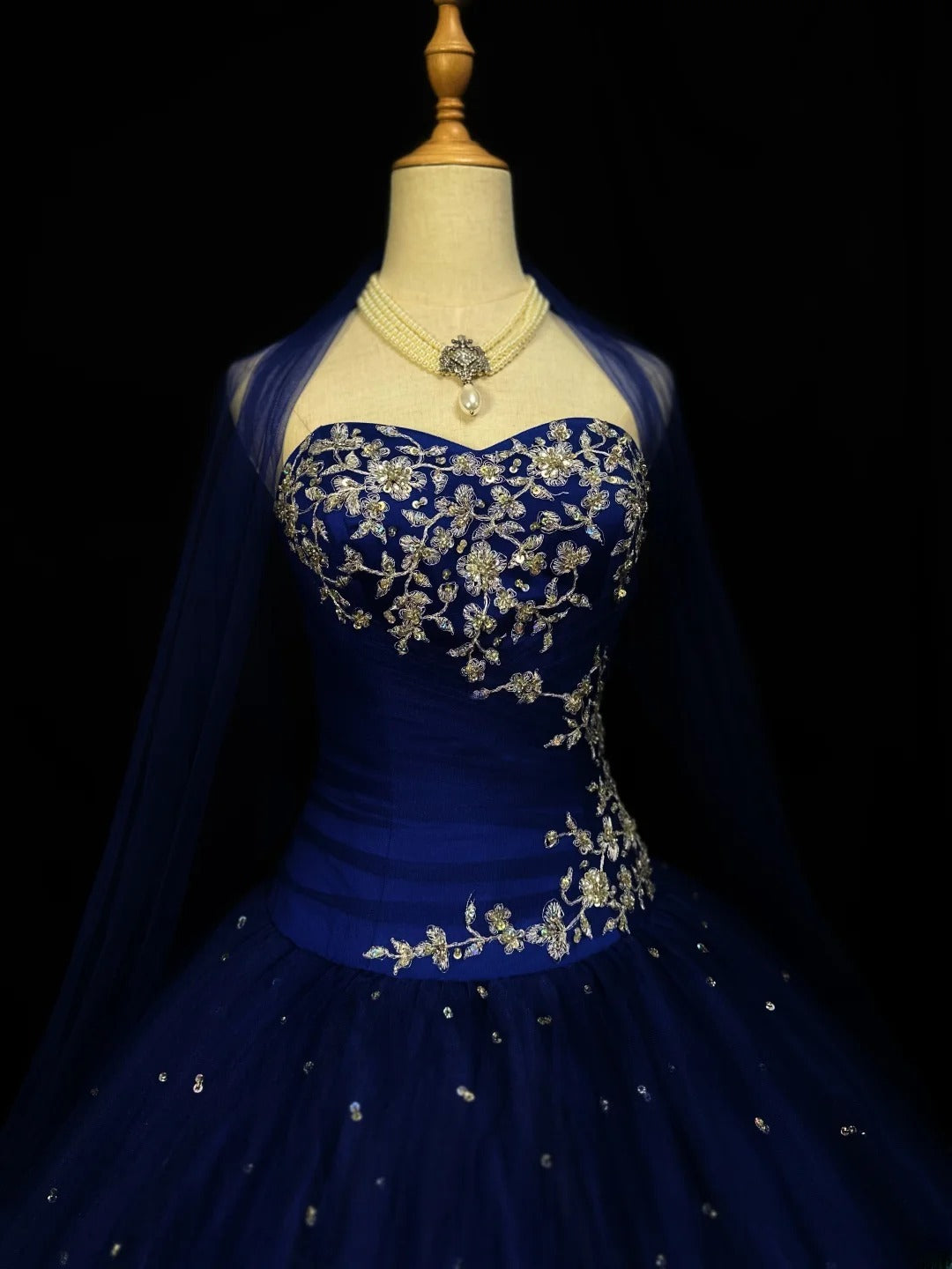 Pretty Ball Gown Sweetheart Royal Blue Tulle With Appliqued Corset Fitted Long 15 Quinceanera Dresses Photo Ideas Formal Outfit RB6113