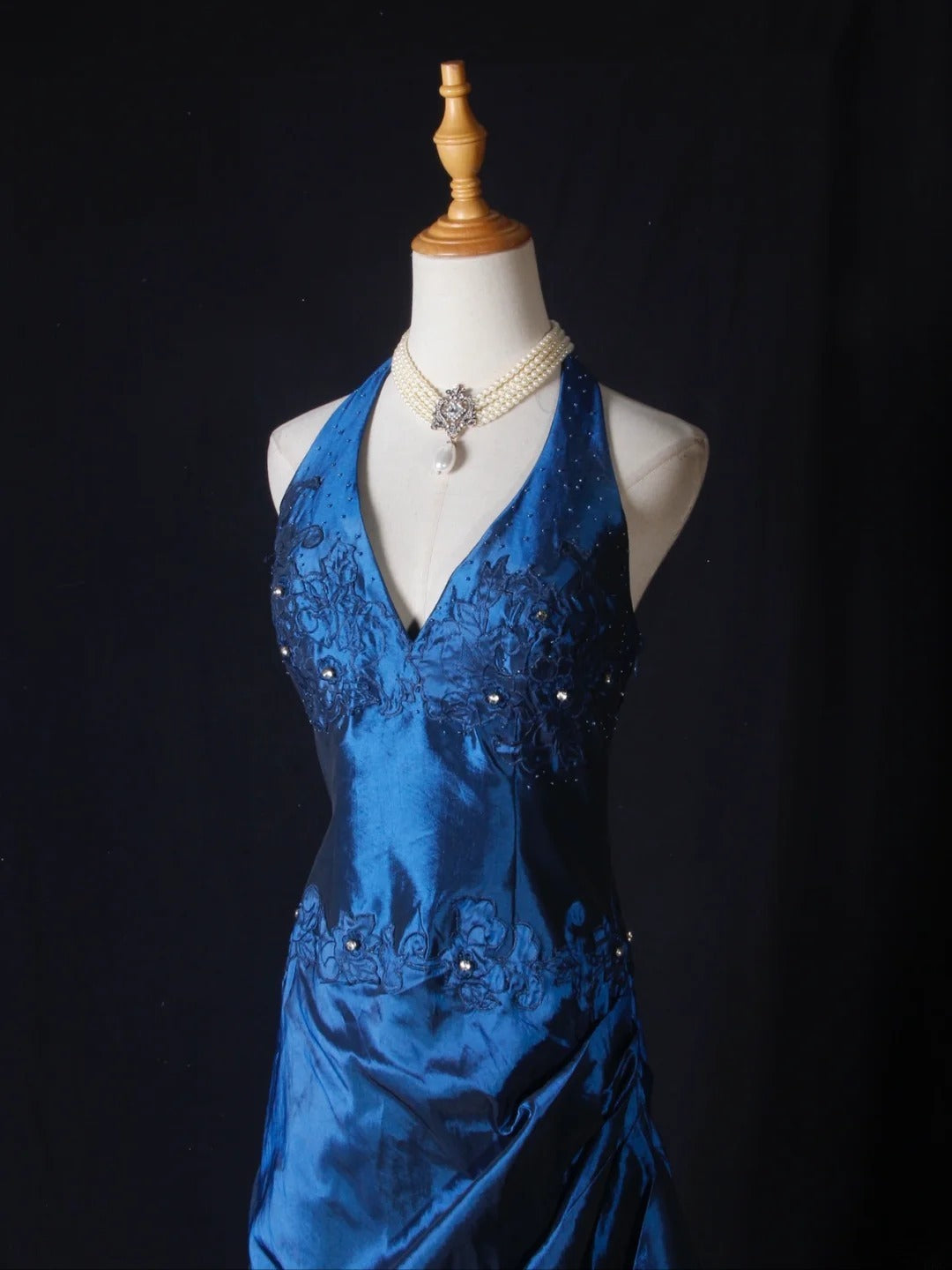 Vintage Ball Gown Halter Navy Blue Taffeta With Beaded Tiered Bodice Long Prom Dresses Impress 18th Birthday Outfits Prom Gown AS274