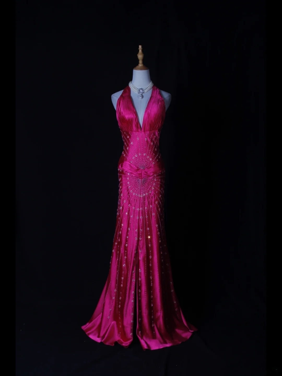Vintage Mermaid V Neck Halter Hot Pink Satin With Flowers Beaded Bodice Long Prom Dresses Impress 18th Birthday Outfits Prom Gown AS275