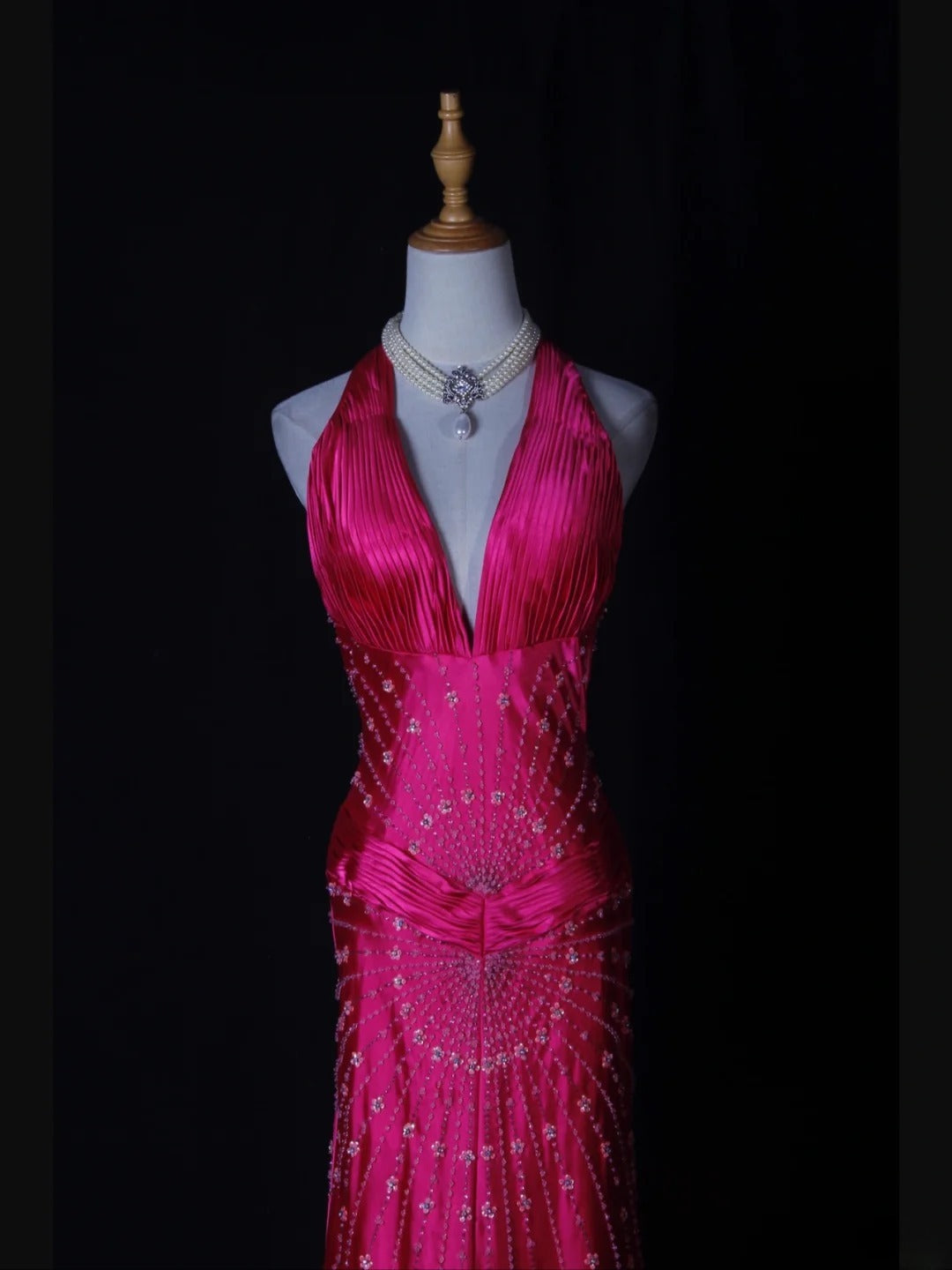 Vintage Mermaid V Neck Halter Hot Pink Satin With Flowers Beaded Bodice Long Prom Dresses Impress 18th Birthday Outfits Prom Gown AS275