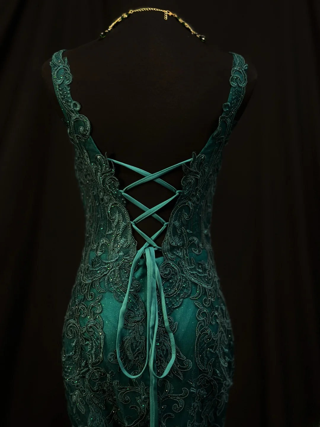 Modest Prom Dresses Mermaid V Neckline Dark Emerald Green With Lace Appliqued Long Night Evening Formal Outfits RB6120