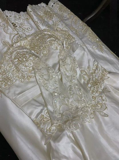 Vintage A Line Strapless Ivory With Appliqued Lace Brides Gown Bridal Dress Wedding Dresses Style RB7726