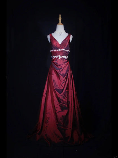 Vintage A line V Neck White Appliqued Bodice Pleated Burgundy Long Prom Dresses Impress 18th Birthday Outfits Prom Gown AS277