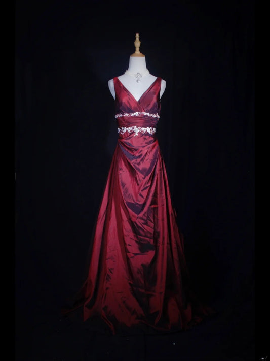 Vintage A line V Neck White Appliqued Bodice Pleated Burgundy Long Prom Dresses Impress 18th Birthday Outfits Prom Gown AS277