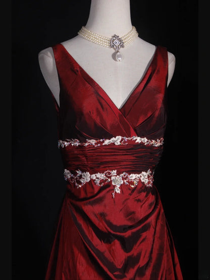 Vintage A line V Neck White Appliqued Bodice Pleated Burgundy Long Prom Dresses Impress 18th Birthday Outfits Prom Gown AS277