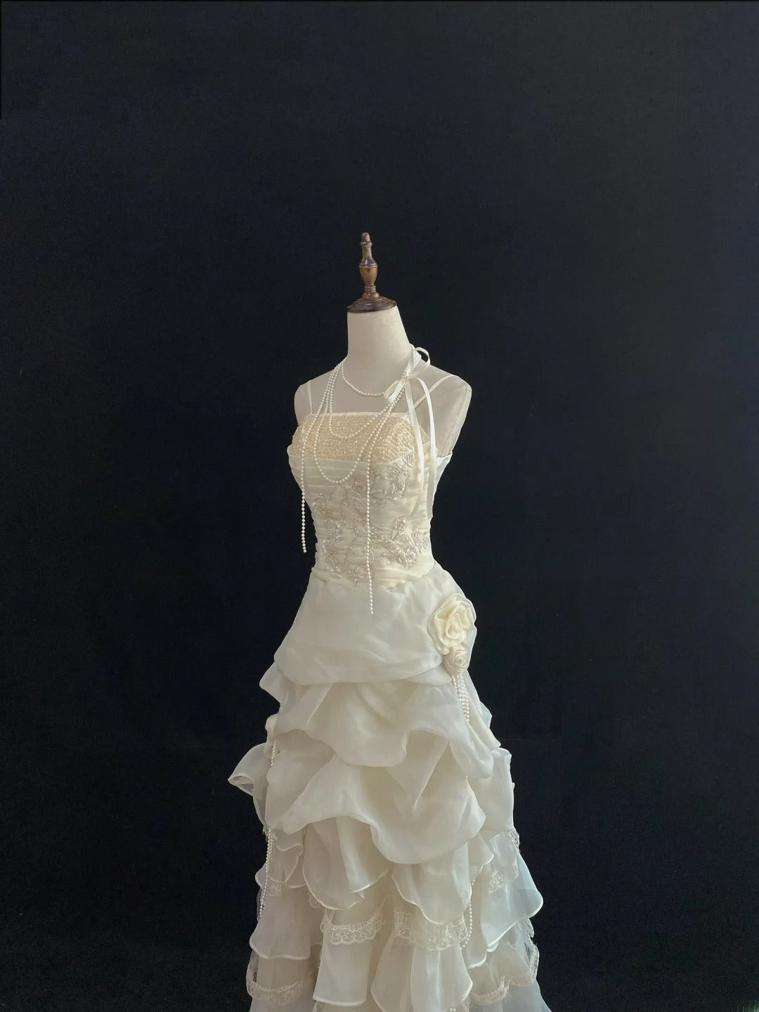 Vintage 80s Ball Gown Straps Ivory Lace Floor Length With Layers Tiered Brides Gown Bridal Dress Wedding Dresses RB7736