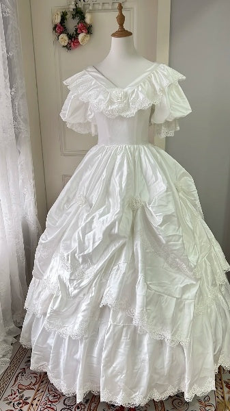 Timeless Wedding Dress Ball Gown V Neck White Satin With Tiered Lace Long Bridal Gown RC0628