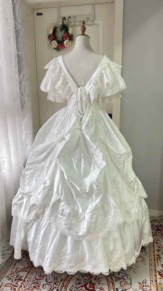 Timeless Wedding Dress Ball Gown V Neck White Satin With Tiered Lace Long Bridal Gown RC0628