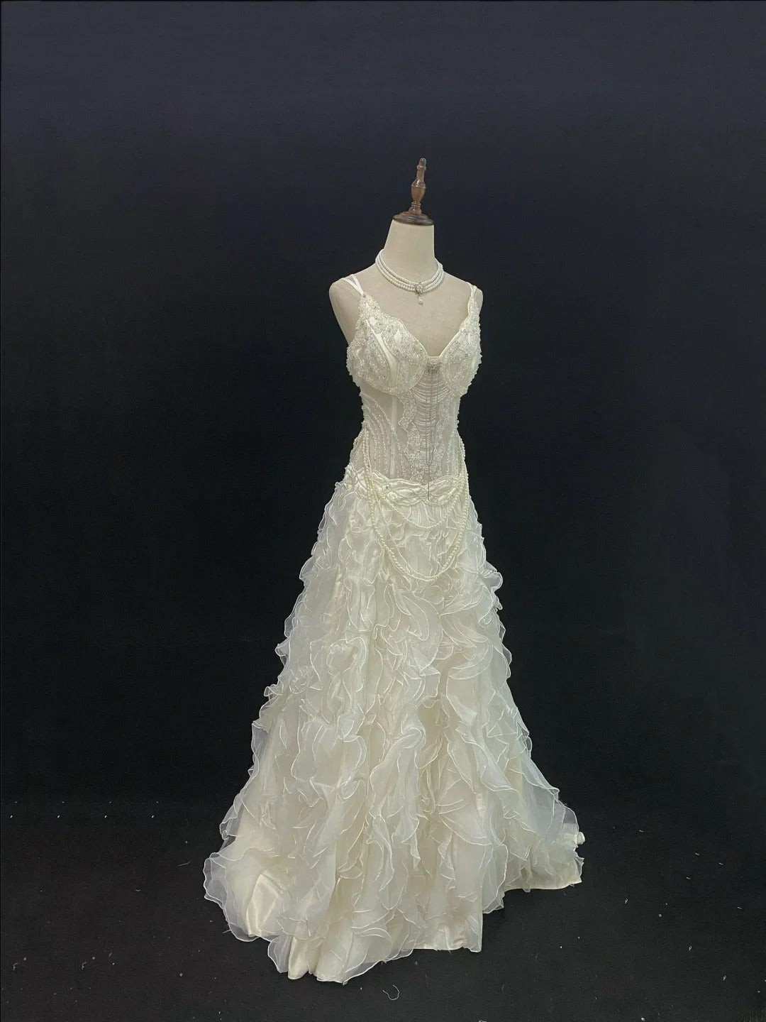 Vintage 80s Mermaid Spaghetti Straps Ivory Tulle Sweep Train With Tiered Layers Beading Brides Gown Bridal Dress Wedding Dresses RB7747