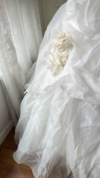 Timeless Wedding Dress Ball Gown Off The Shoulder White Tulle With Ruffled Long Bridal Gown RC0633