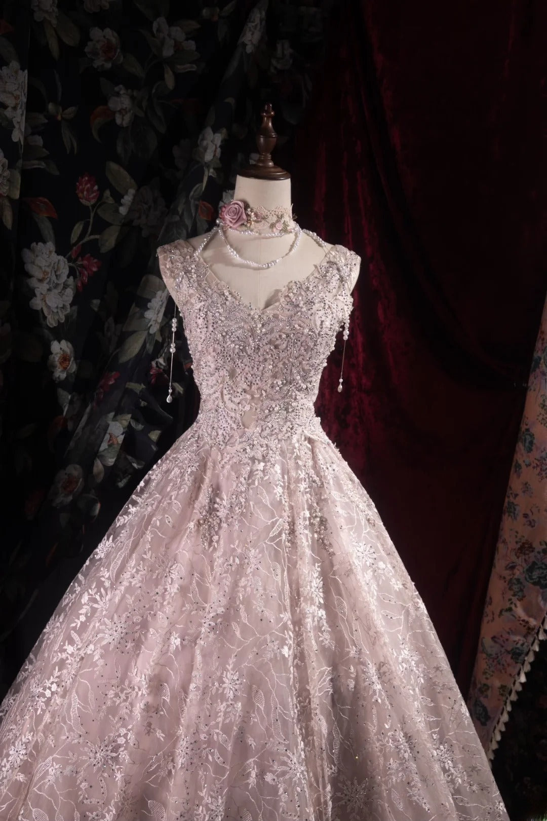 Regal Ball Gown Formal Events V Neckline Light Pink Tulle With Lace Quince Dress Long Quinceanera Dresses Birthday Outfits RB8537
