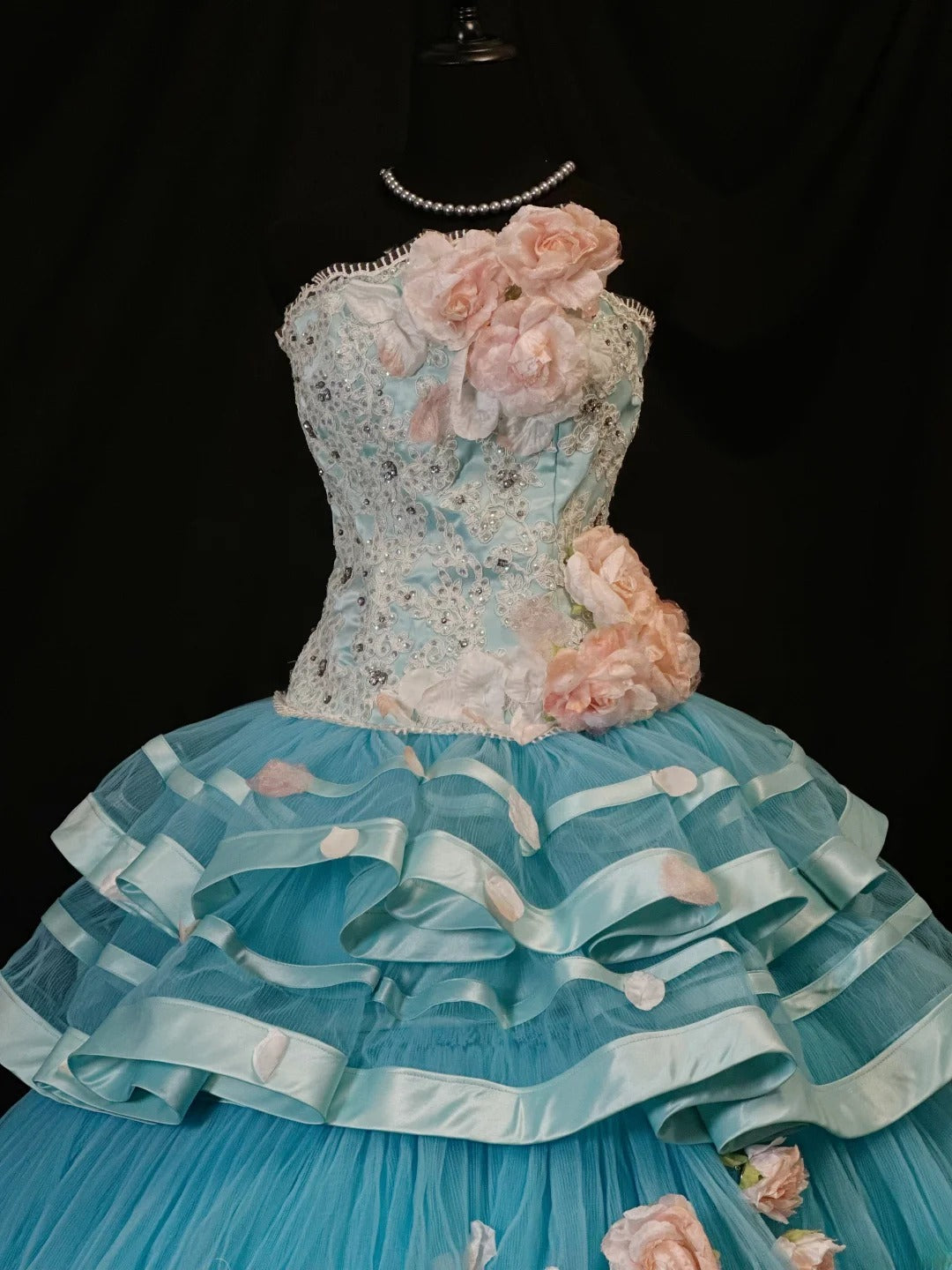 Pretty Ball Gown Strapless Blue Tulle With Flowers Fitted Zipper Back Long 15 Quinceanera Dresses Photo Ideas Formal Outfit RB6141