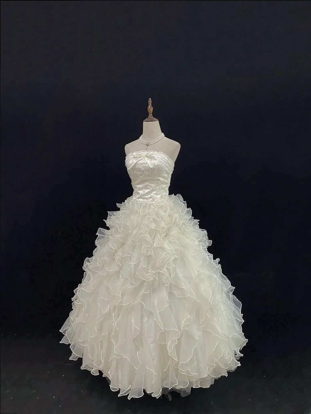 Fairytale Ball Gowns Strapless Ivory Tulle Poofy Long With Tiered Layers Lace Quince Dress inspo Quinceanera Dresses Vestidos De 16 anos RB7751