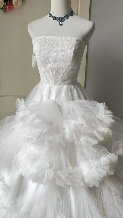 Sweet 15 Quinceanera Dress Ball Gown Strapless White Tulle With Tiered Layers Long 16th Birthday Outfits RC0639