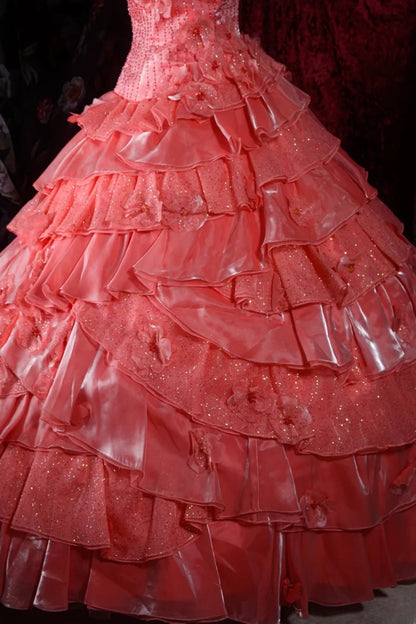 Regal Ball Gown Formal Events Strapless Coral Pink With Tiered Layers Lace Quince Dress Long Quinceanera Dresses Birthday Outfits RB8549