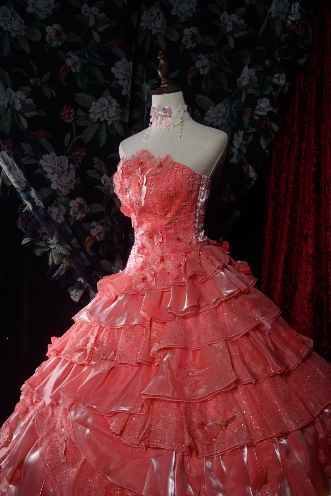 Regal Ball Gown Formal Events Strapless Coral Pink With Tiered Layers Lace Quince Dress Long Quinceanera Dresses Birthday Outfits RB8549
