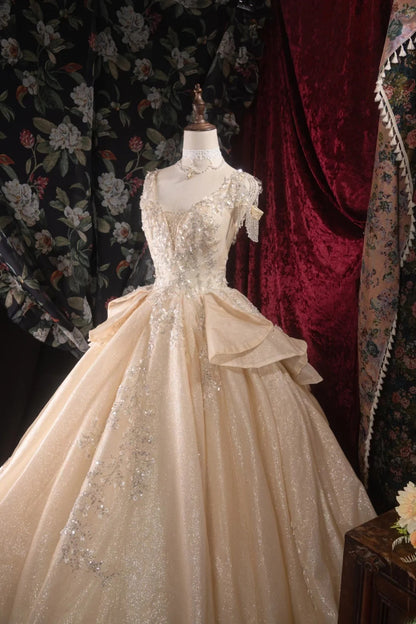 Regal Ball Gown Formal Events V Neck Champagne With Sequin Layers Lace Quince Dress Long Quinceanera Dresses Birthday Outfits RB8552