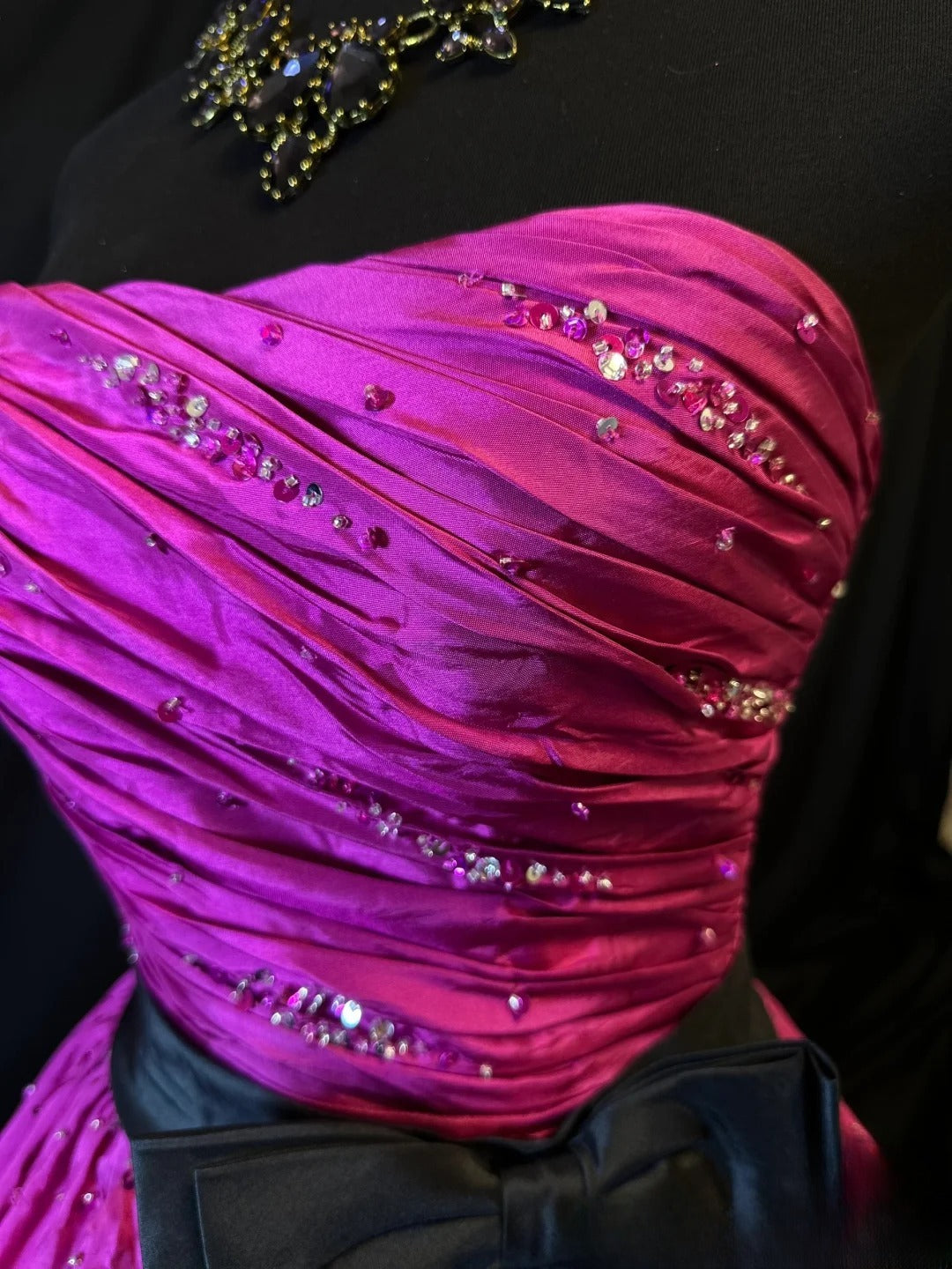 Modest Prom Dresses Ball Gown Strapless Hot Pink Satin With Ruffled Night Evening Formal Outfits RB6156