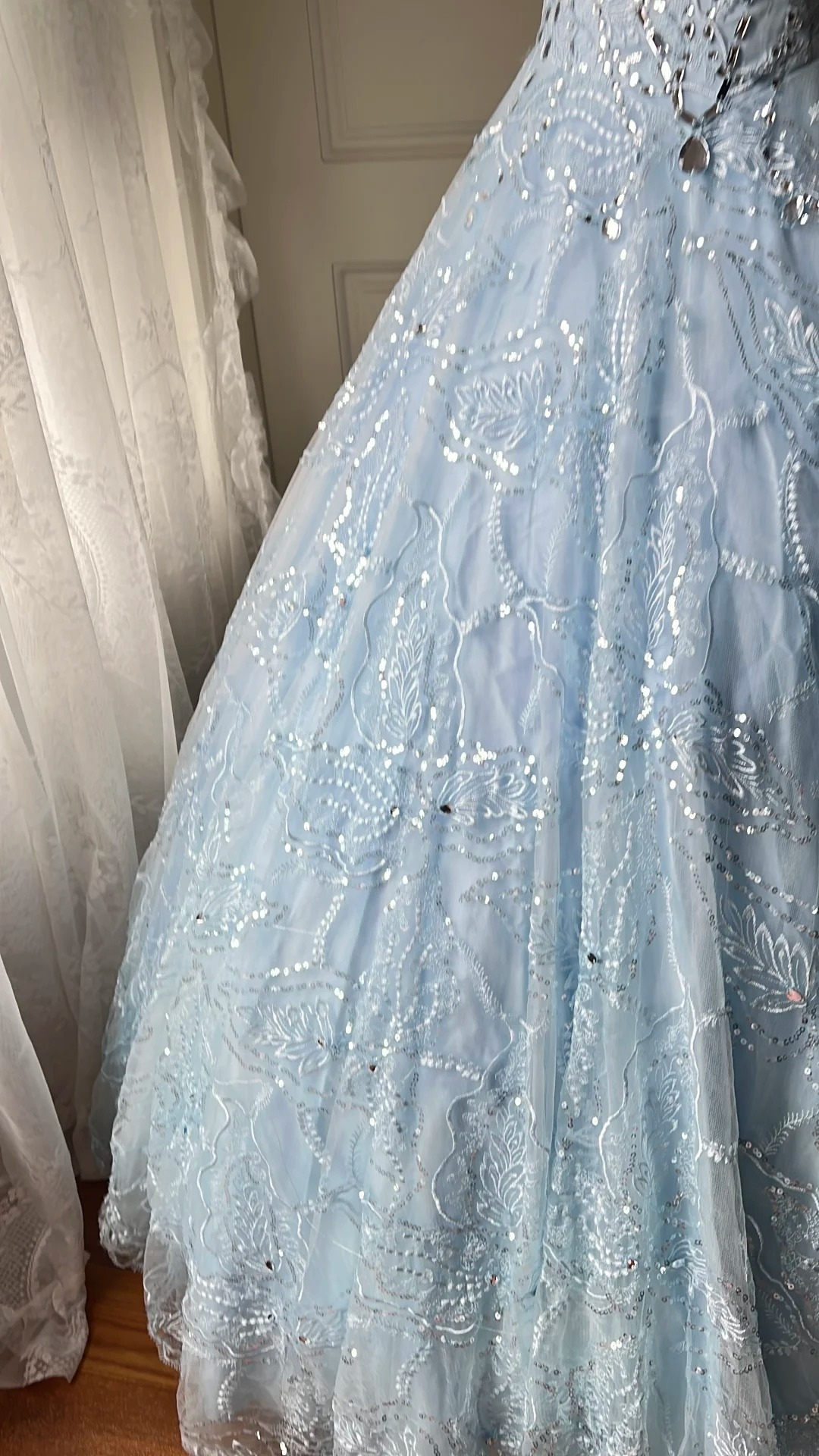 Pretty Sweet 16 Dress Long Spaghetti Straps Blue With Beading Ball Gown Sweet Sixteen Party Birthday Dresses RC0659