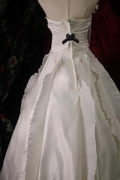 Charming Ball Gown Strapless White 2000s With Tiered Appliqued Long Autumn Winter Bridal Dress Wedding Dresses RB8567