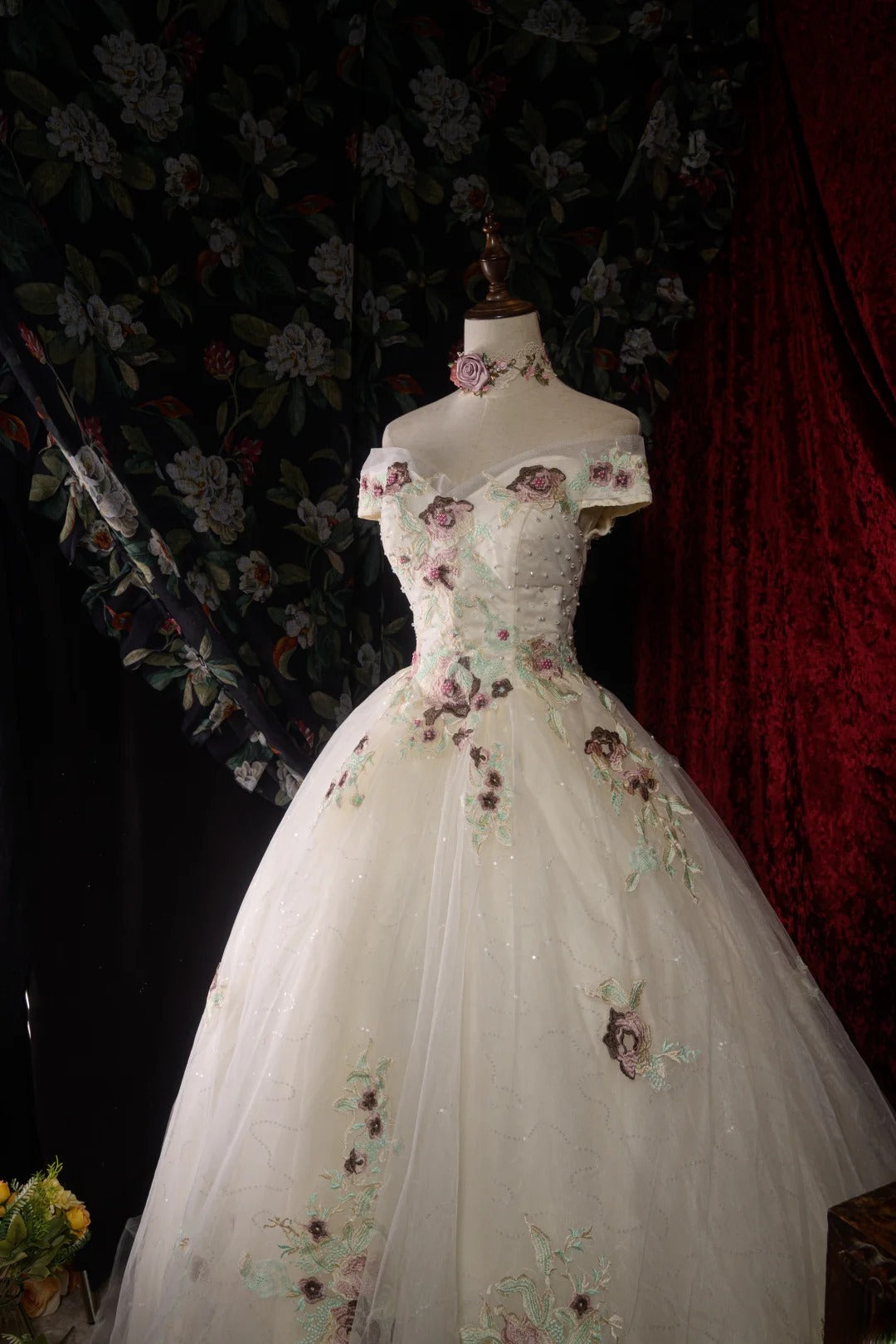 Vintage Ball Gown Formal Events Off The Shoulder Ivory Tulle With 3D Lace Quince Dress Quinceanera Dresses Birthday Outfits RB8569