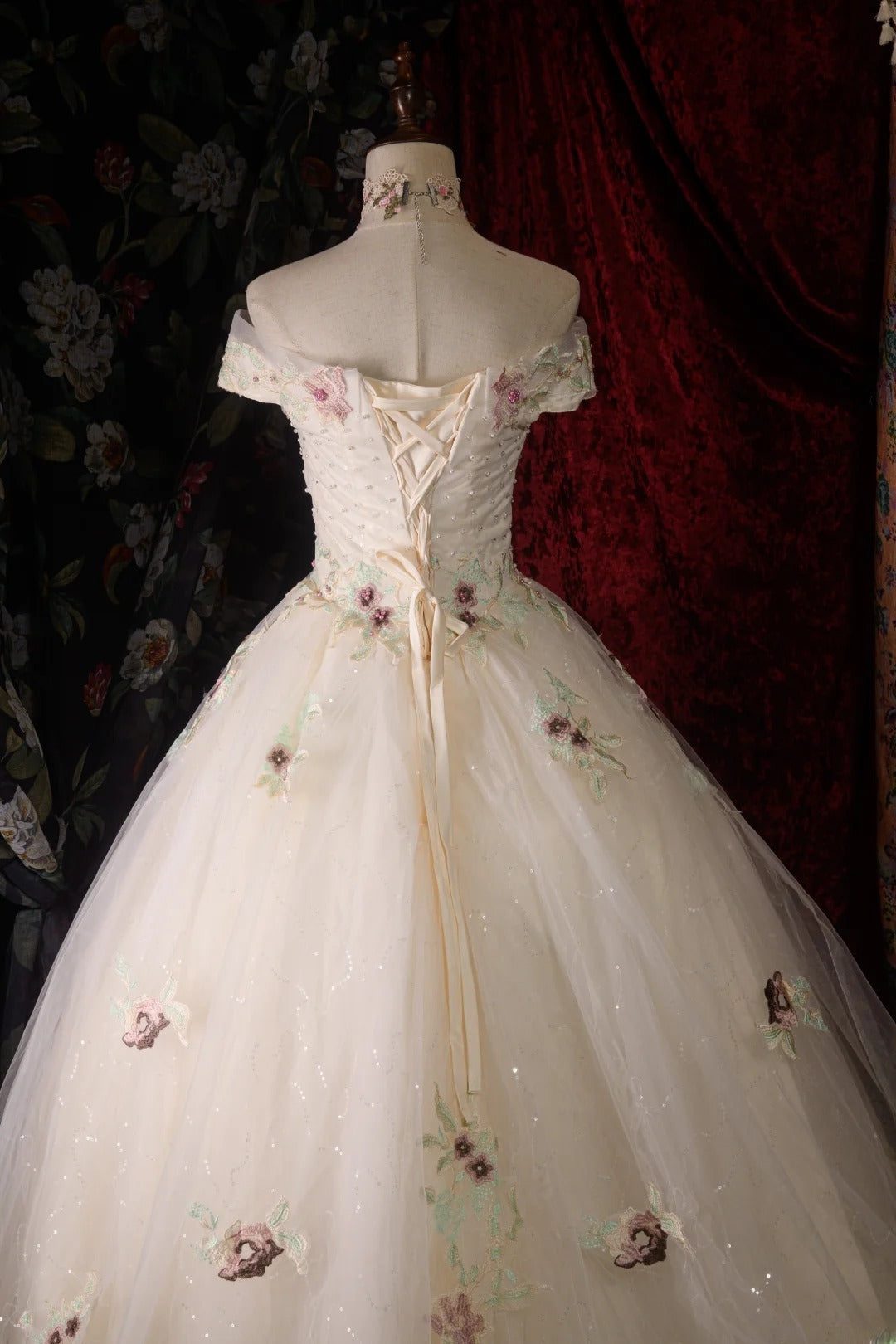 Vintage Ball Gown Formal Events Off The Shoulder Ivory Tulle With 3D Lace Quince Dress Quinceanera Dresses Birthday Outfits RB8569