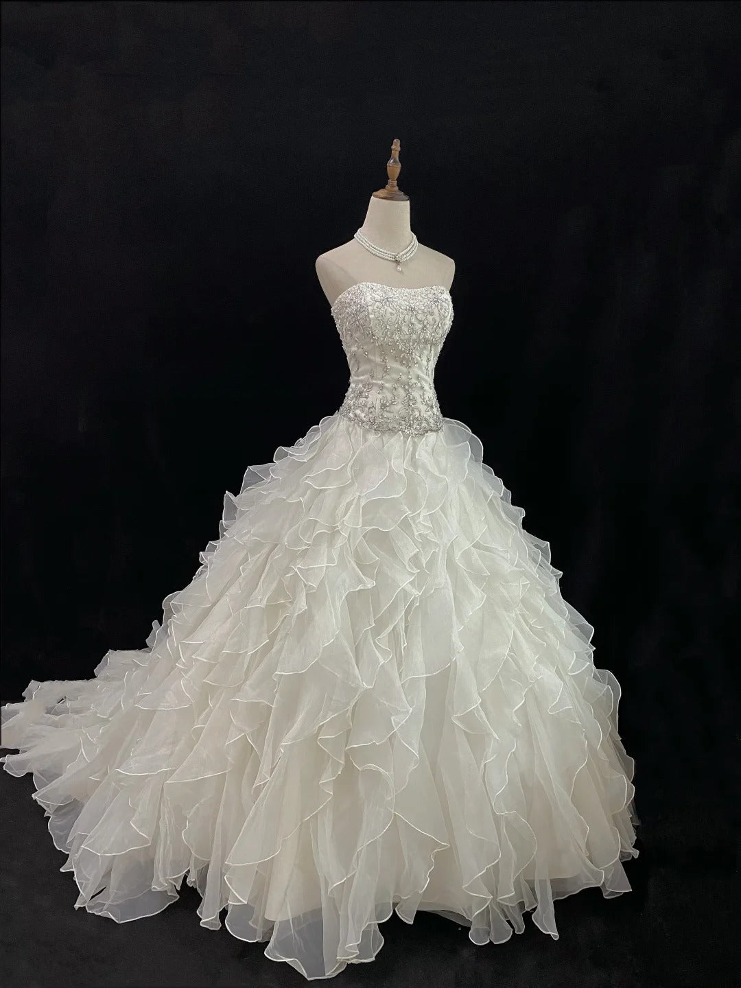 Beautiful Ball Gown Strapless Drop Waist Sleeveless Chiffon With Beading Long Groom Bride Gown Bridal Dress Modest Wedding Dresses RB7803