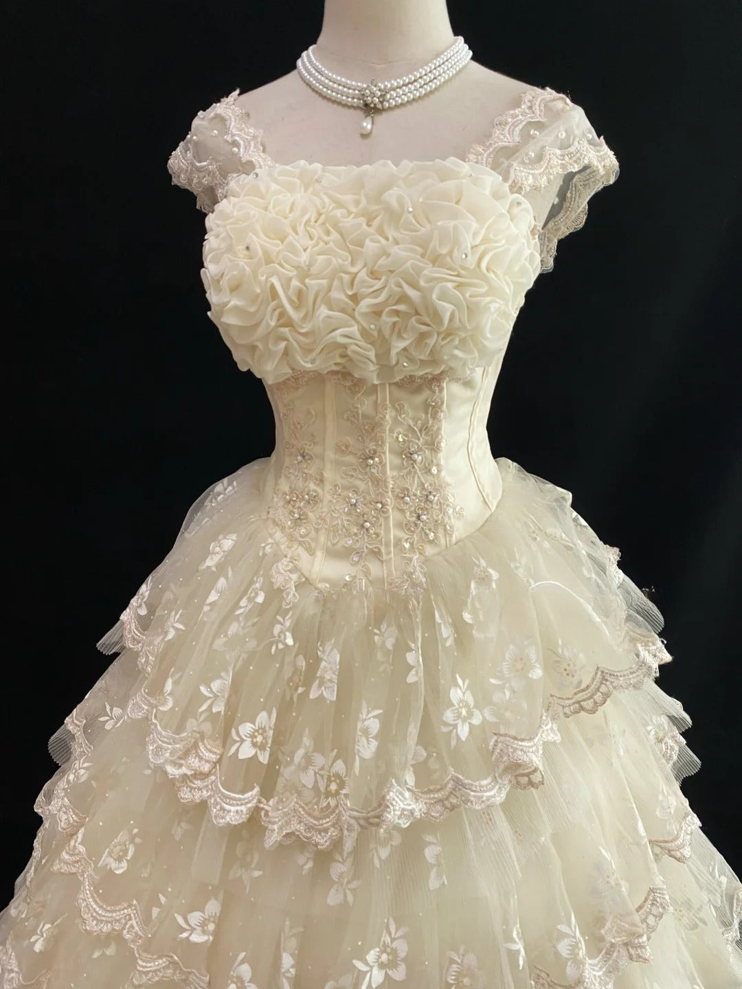 Princess Ball Gown Square Neck Cream Ivroy Poofy Long With Ruffled Tiered Lace Quince Dress inspo Quinceanera Dresses Sweet 15 16 Outfits RB7806