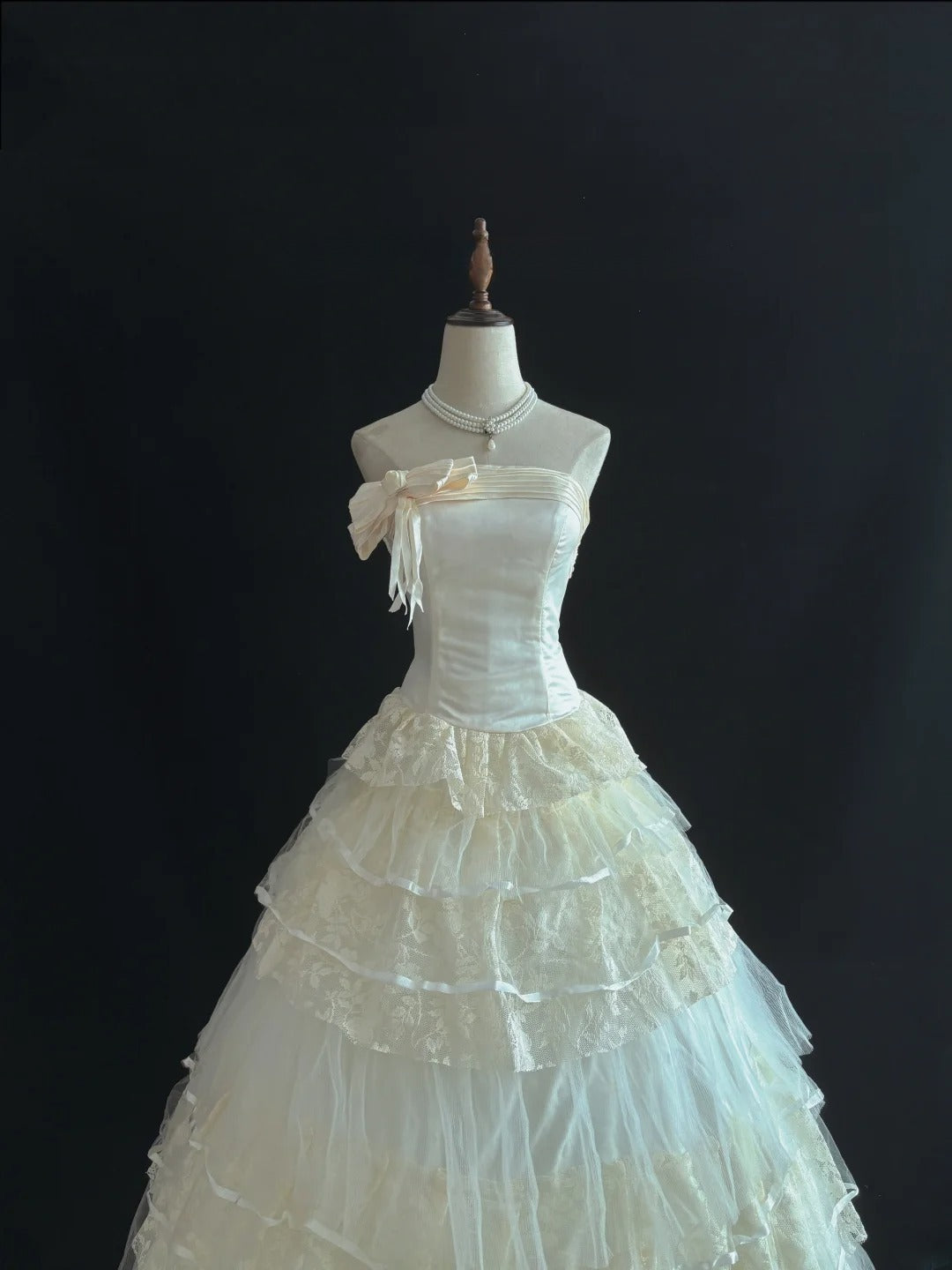 Luxury Ball Gown Strapless Poofy Long With Ruffled Tiered Lace Quince Dress inspo Quinceanera Dresses Sweet 15 16 Outfits RB7808