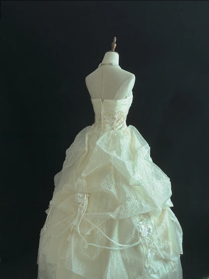 Vintage 70s Ball Gown Sweetheart Ivory Tulle Lace Sweep Train With Tiered Layers Brides Gown Bridal Dress Wedding Dresses RB7809