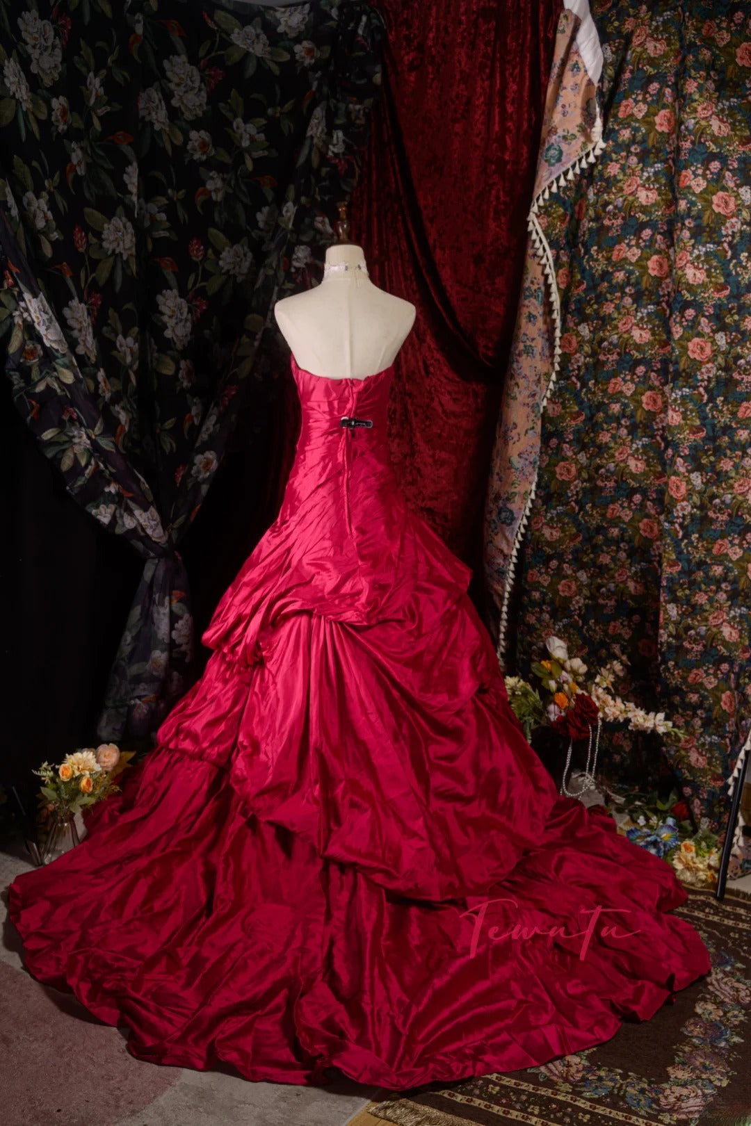 Charming Strapless Lace Satin Quinceanera Ball Gown With Train Sweet 15 15 Anos Formal Pageant Dress RB8578