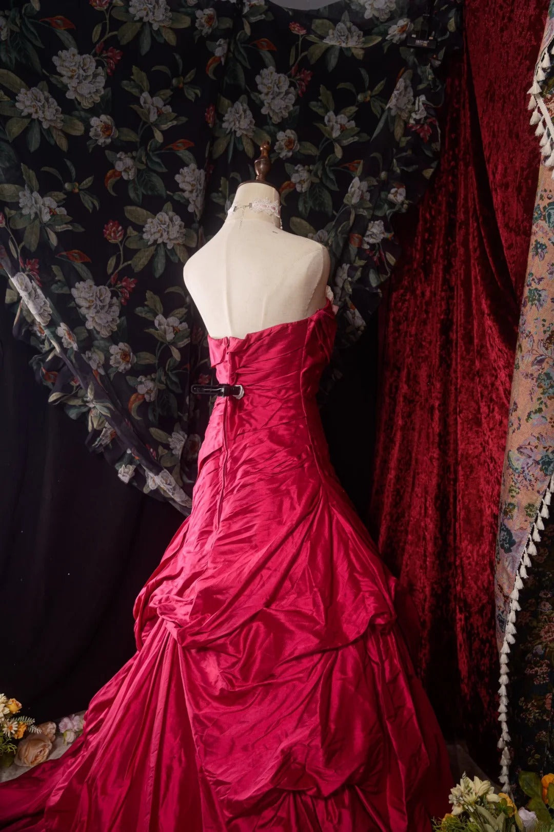 Charming Strapless Lace Satin Quinceanera Ball Gown With Train Sweet 15 15 Anos Formal Pageant Dress RB8578