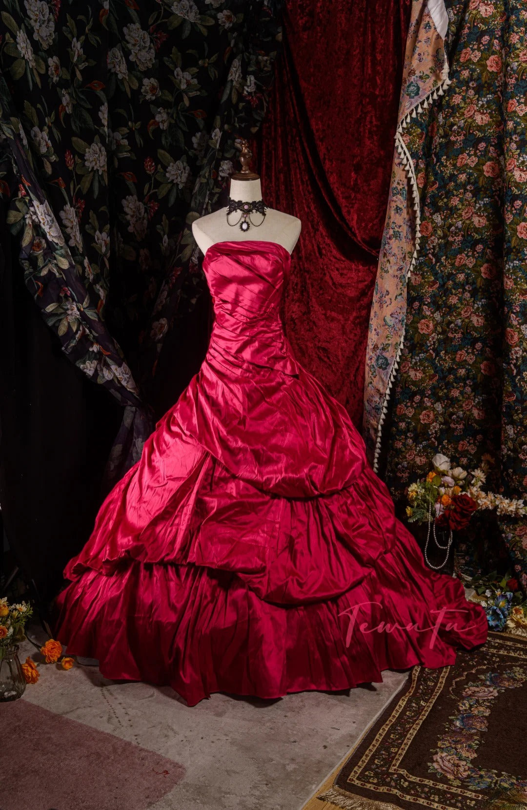 Charming Strapless Lace Satin Quinceanera Ball Gown With Train Sweet 15 15 Anos Formal Pageant Dress RB8578