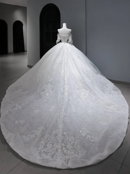 Vintage Long Wedding Gowns Princess Ball Gown Off The Shoulder Style for Bride With Sleeves Pleated Appliques Train White Bridal Dress AS367