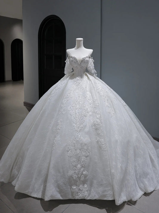 Vintage Long Wedding Gowns Princess Ball Gown Off The Shoulder Style for Bride With Sleeves Pleated Appliques Train White Bridal Dress AS367