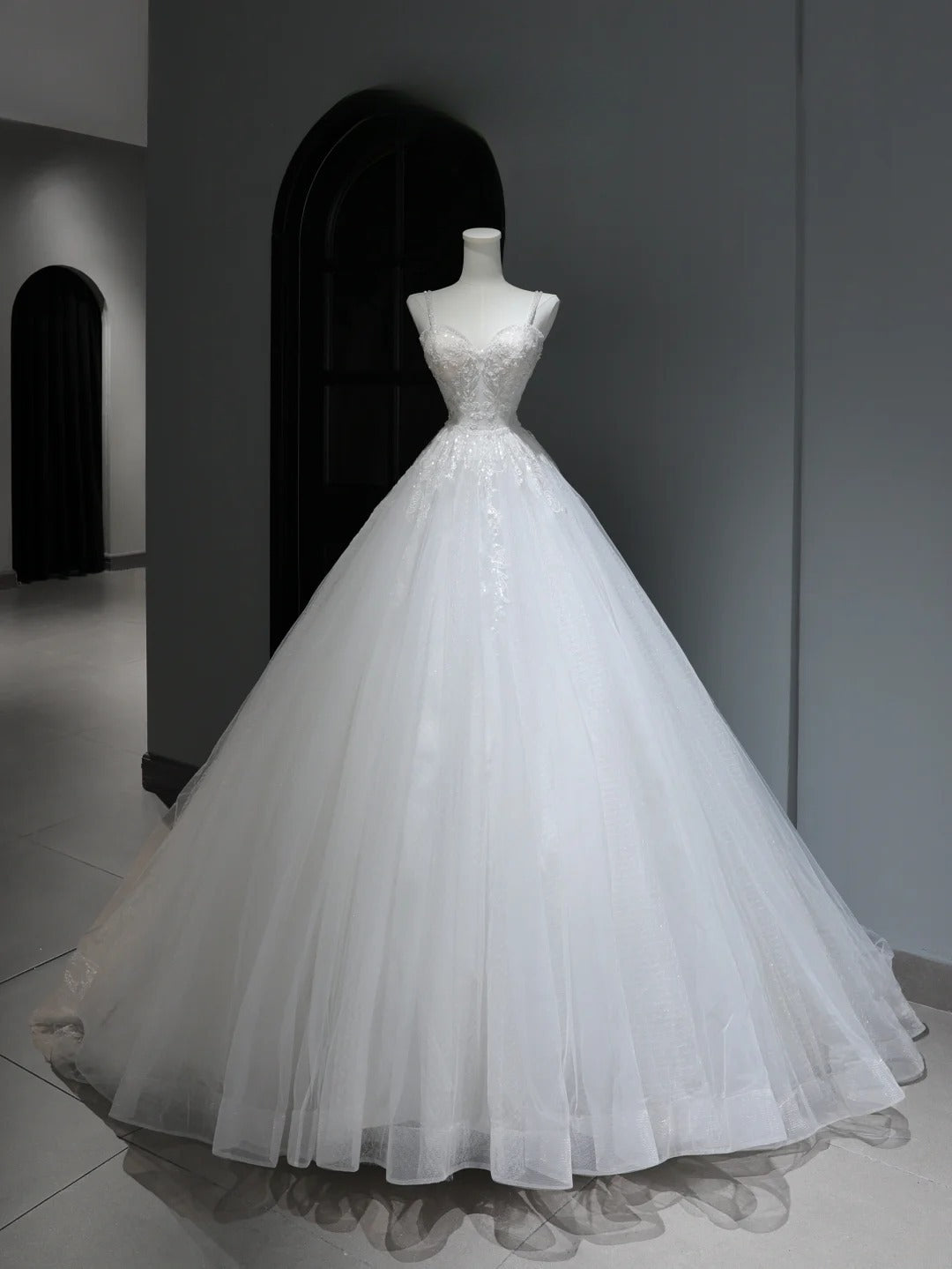 Elegant Classy Long Wedding Gowns Boho Ideas Spaghetti Strap Dresses Bohemian Style for Bride With Fitted Lace Bridal Gown AS368