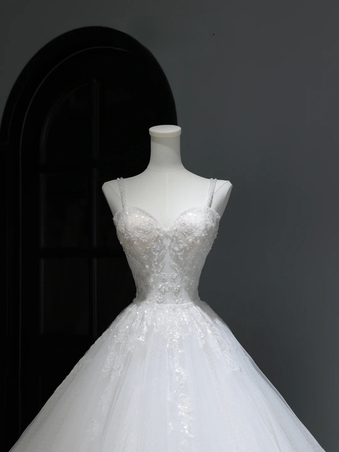 Elegant Classy Long Wedding Gowns Boho Ideas Spaghetti Strap Dresses Bohemian Style for Bride With Fitted Lace Bridal Gown AS368