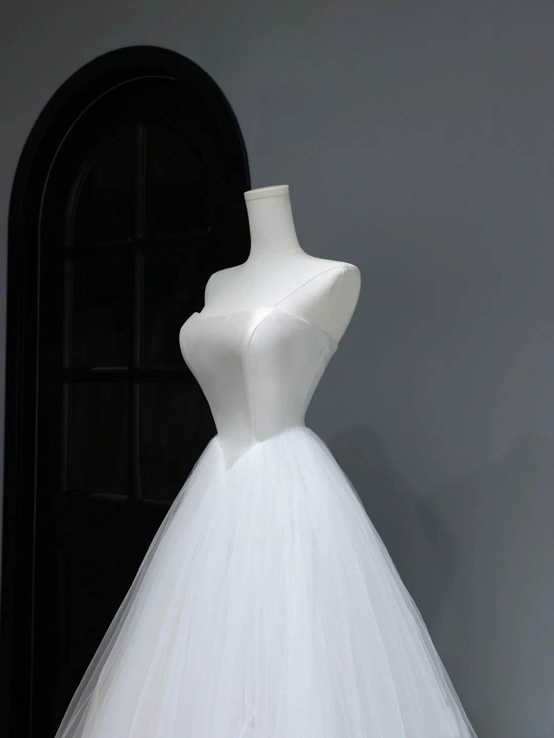Dream Long Wedding Gowns Ball Gown Strapless Sleeveless Simple Bohemian Style for Bride With Corset Fitted Bridal Dress AS370