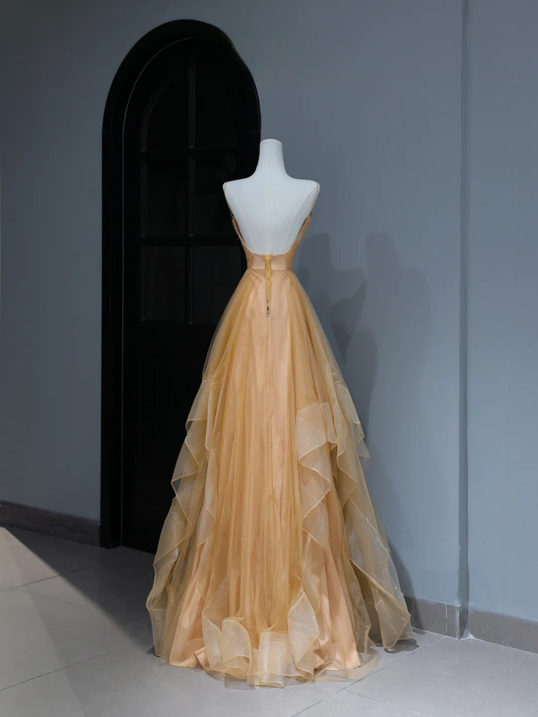 Modest Prom Dresses Aesthetic A Line Spaghetti Straps Gold Tulle Inspiration Style Impress With Pleated Long Party Formal Gown AS371