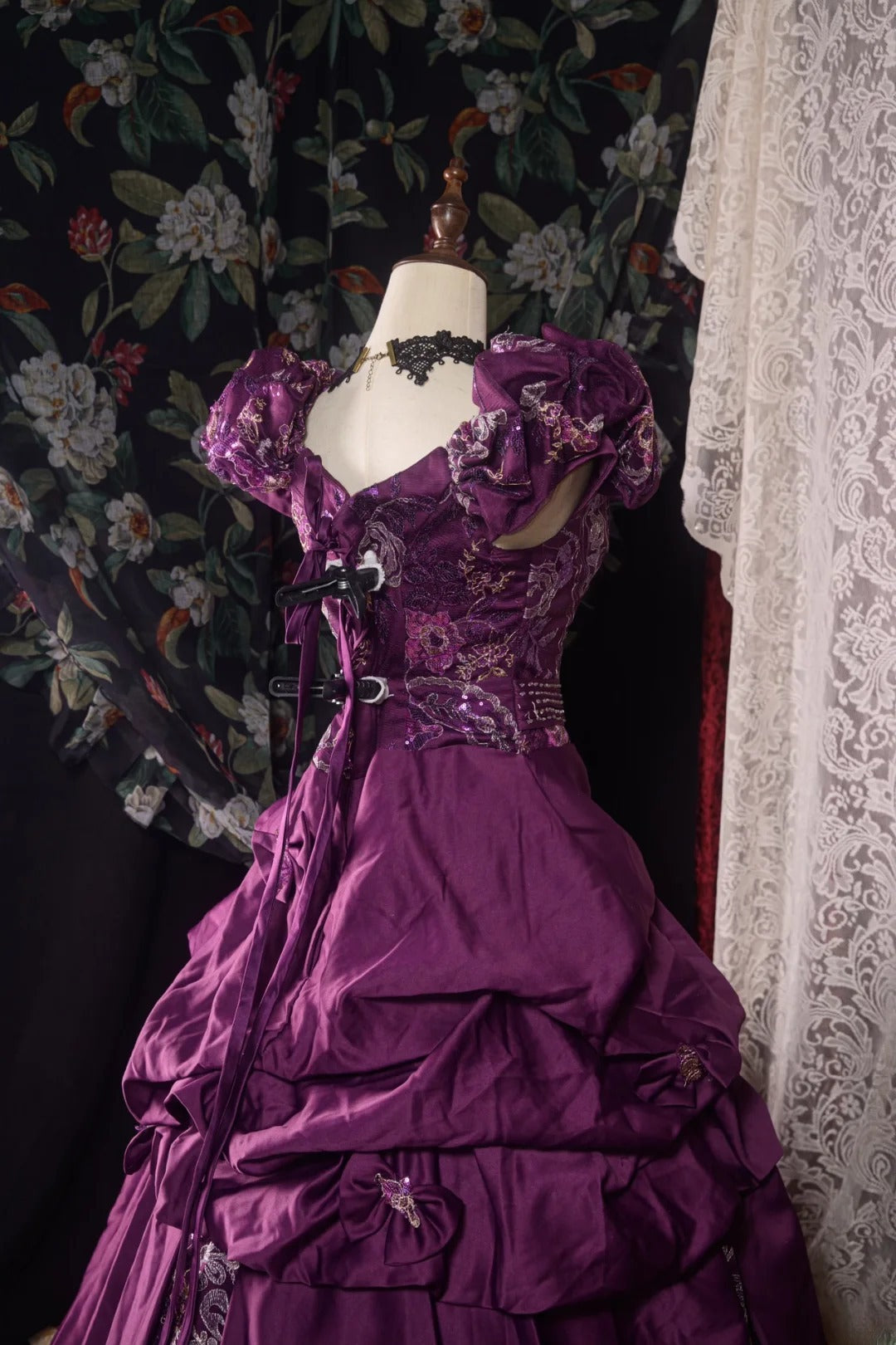Charming Square Neck Purple Satin Quinceanera Ball Gown For Sweet 15 15 Anos Formal Pageant Dress Photoshoot & Celebration RB8580