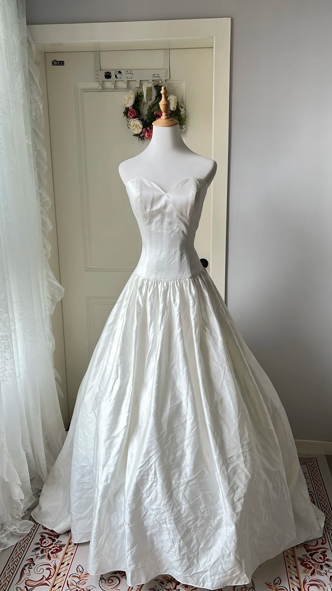 Simple Wedding Dress Ball Gown Sweetheart Satin White With Drop Waist Long Bridal Gown RC0705