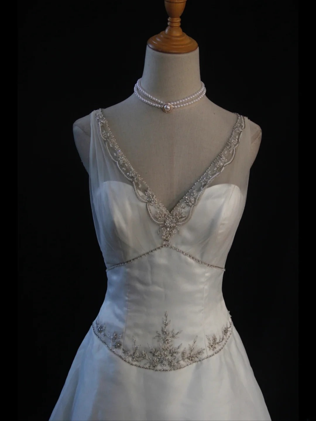 Women's Elegant Sheer V Neck Vintage Tulle Satin Wedding Dress for Bride Sweep Train Wedding Dresses AS388