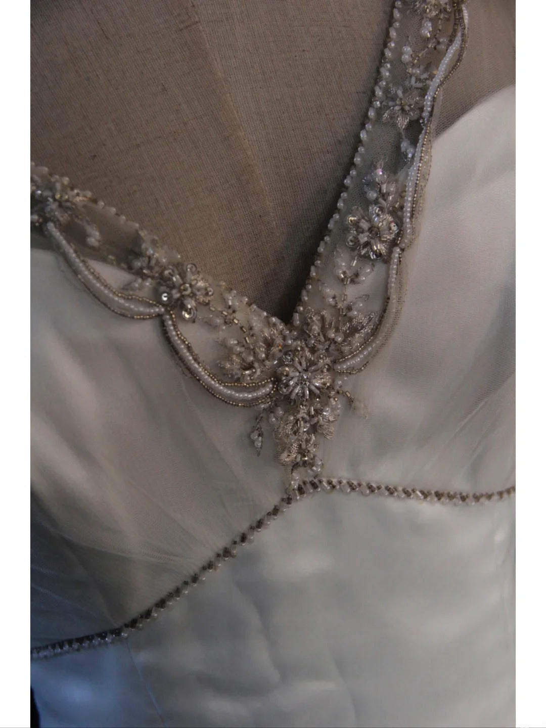 Women's Elegant Sheer V Neck Vintage Tulle Satin Wedding Dress for Bride Sweep Train Wedding Dresses AS388