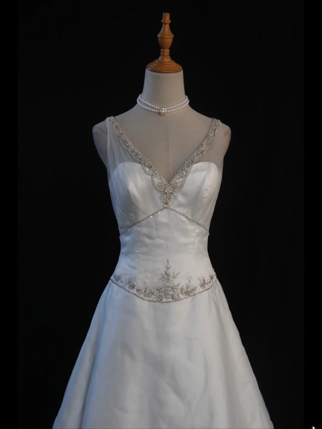 Women's Elegant Sheer V Neck Vintage Tulle Satin Wedding Dress for Bride Sweep Train Wedding Dresses AS388