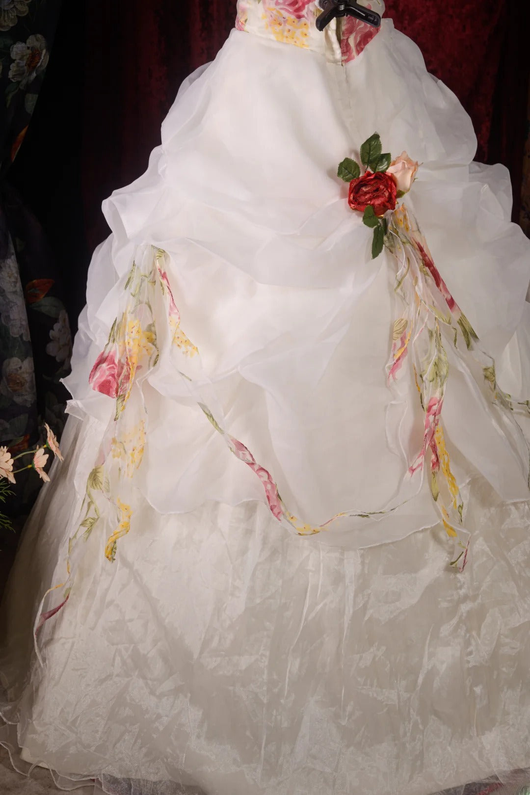 Beautiful Ball Gown Strapless White Organza Floral Sweet 15 Quinceanera Dresses Formal Birthday 16th Party Gown RB8590