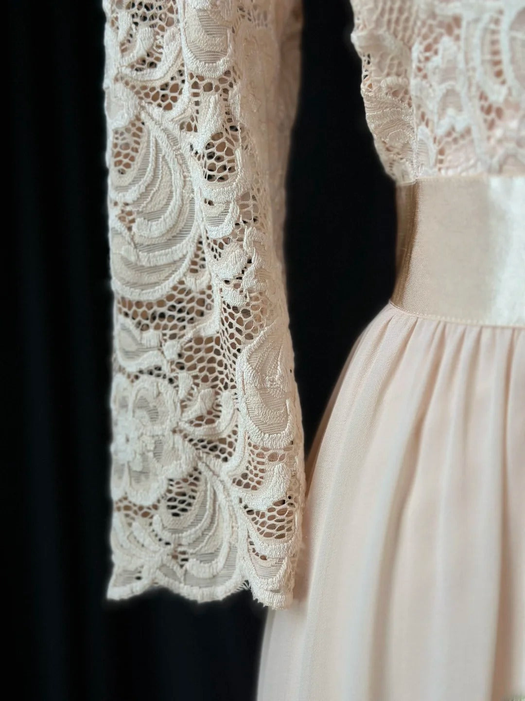 Vintage 2000s Prom Dresses A line Scoop Champagne Lace With Sleeves Long Party Formal Outfits RB6213