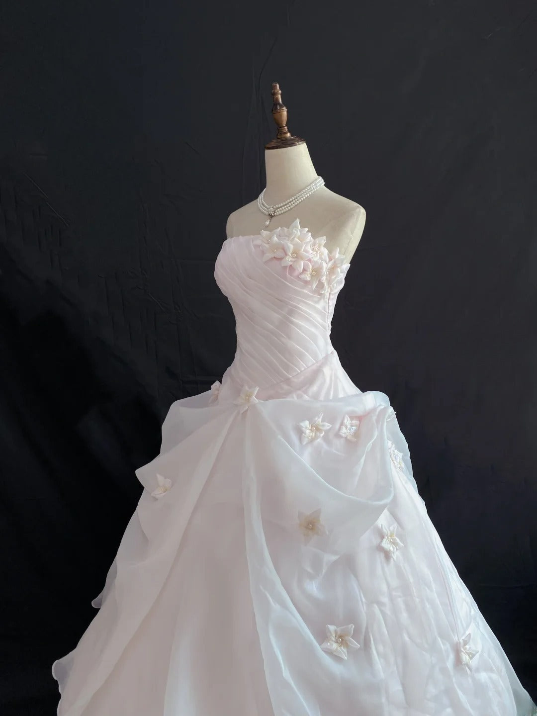 Princess Vibes Ball Gown Strapless Light Pearl Pink Long With Tiered Flowers Quince Dress inspo Quinceanera Dresses Sweet 15 16 Outfits RB7852