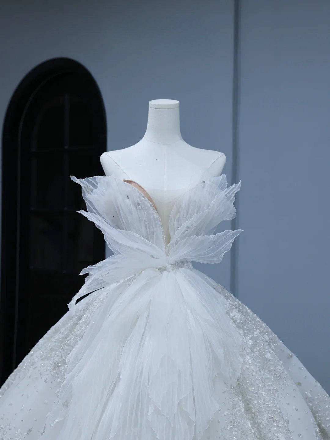 Princess Long Wedding Gowns Ball Gown Sweetheart Style for Bride With Pleated Ruched Train White Bridal Dress AS401