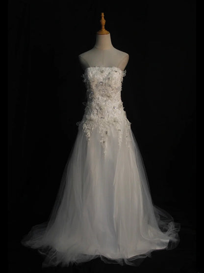 Women's Elegant Ball Gown Strapless Vintage Tulle Lace Wedding Dress for Bride Sweep Train Wedding Dresses AS401