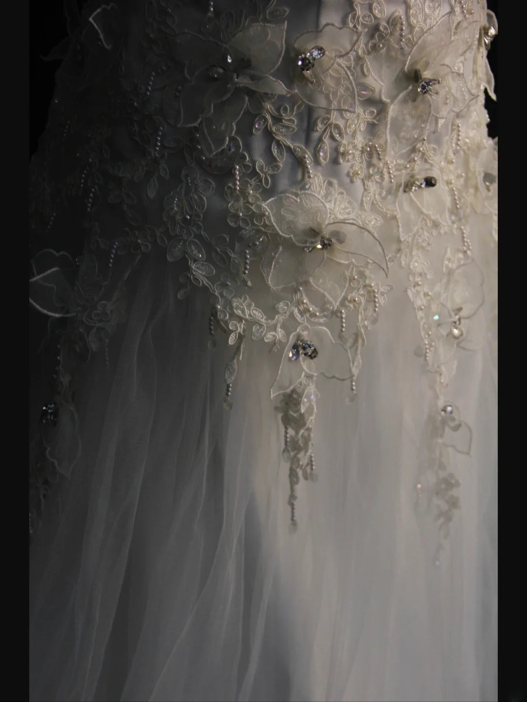 Women's Elegant Ball Gown Strapless Vintage Tulle Lace Wedding Dress for Bride Sweep Train Wedding Dresses AS401